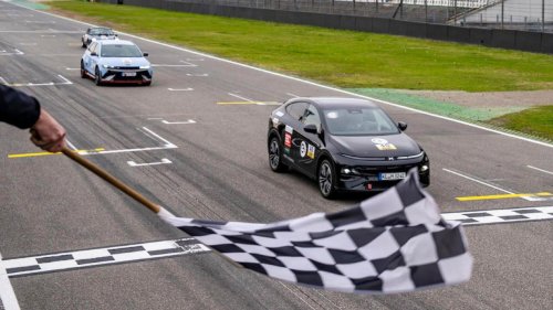 Tesla, Kia, Porsche, Porsche Taycan, BYD, BYD Seal, La carrera de resistencia donde corren eléctricos de calle: VW ID.3, Tesla Cybertruck, 3, KIA PV5, Porsche Taycan y BYD Seal, frente a frente