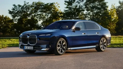 Adiós a la conducción autónoma. BMW decide prescindir del nivel 3 en el nuevo Serie 7 y bajar un escalón al nivel 2, que es más económico