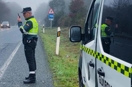 ¿Tienes pensado viajar en coche en Semana Santa? No hagas esto si ves un radar o un agente, te puede costar bastante caro