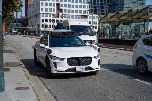 Waymo pushes deeper into America—with no one behind the wheel