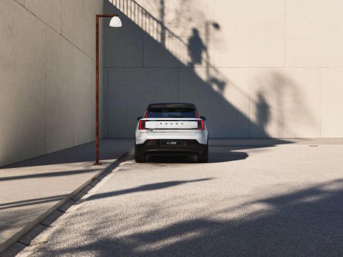 Volvo EX30 gains new base model, improved technology