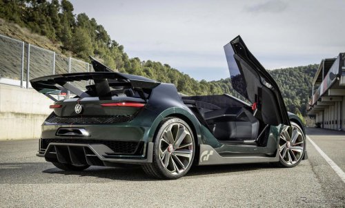 VW『ゴルフGTIロードスター』、「GTI」50周年で実車化…510馬力のVR6ツインターボ搭載