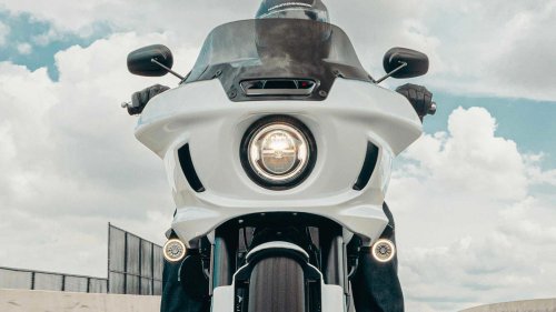 The cruiser that feels smooth, confident, and effortless on the highway