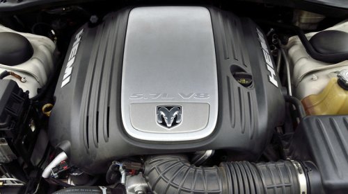6 cars that missed out on the Hemi they deserved