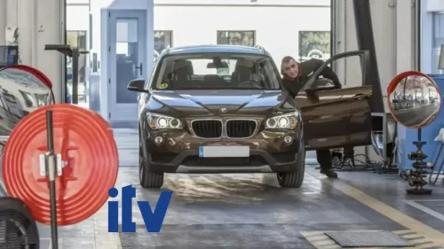 Golpe de la Guardia Civil: desmantelan una ITV que aprobaba coches con deficiencias con la ayuda de un agente del Cuerpo