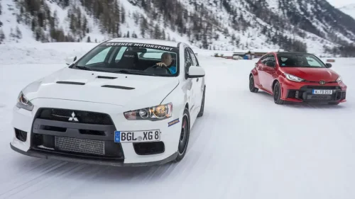 Mitsubishi Lancer Evo X vs. Toyota GR Yaris en nieve: dos iconos de la tracción total en su salsa