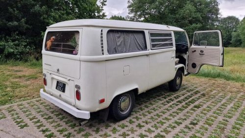 1971 Volkswagen camper van
