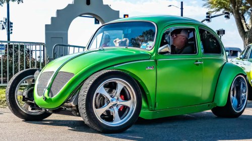 5 vintage cars other than '32 Fords that would make fantastic hot rods