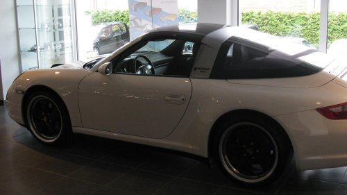 20 manual-transmission cars for the 18% of Americans who can drive stick