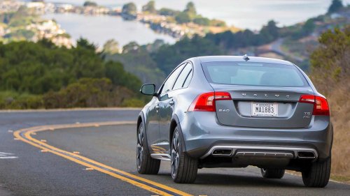 Volvo, Volvo S60, Volvo S60 Cross Country: The luxury sedan that can handle off-road