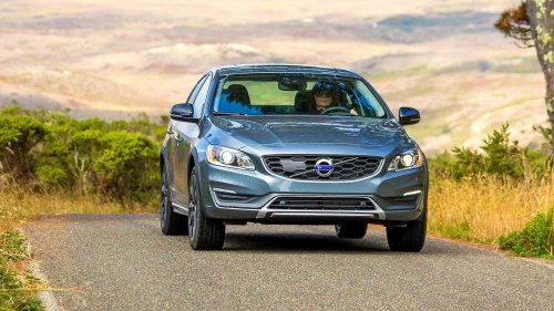 Volvo, Volvo S60, Volvo S60 Cross Country: The luxury sedan that can handle off-road