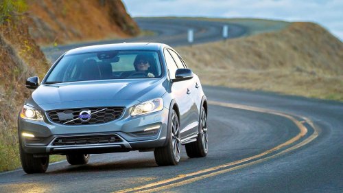 Volvo, Volvo S60, Volvo S60 Cross Country: The luxury sedan that can handle off-road