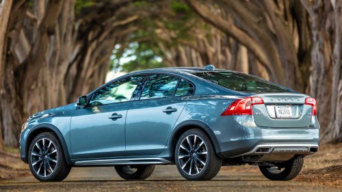 Volvo S60 Cross Country: The luxury sedan that can handle off-road