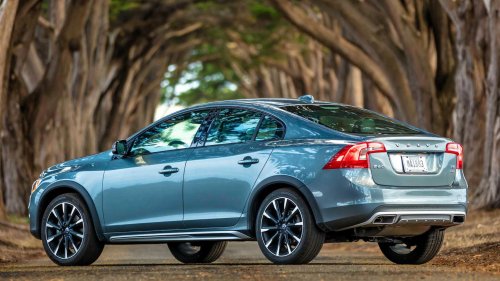 Volvo, Volvo S60, Volvo S60 Cross Country: The luxury sedan that can handle off-road