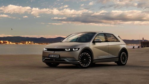 3-year-old cars and SUVs with huge depreciation worth buying right now