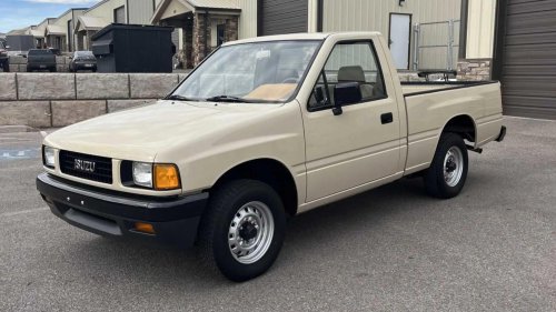 The last carbureted vehicle ever sold in the US: 1994 Isuzu pickup