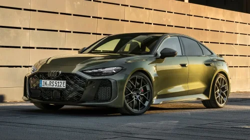 ¿Indirecta a Mercedes? En Audi aseguran que no pensaron en un cuatro cilindros para el RS 5 ni un solo segundo