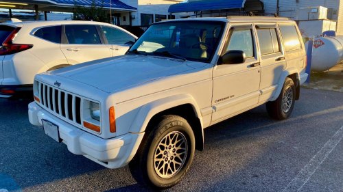These 8 vehicles became famous for surviving abuse