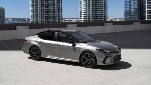 Toyota, Toyota Camry, Lexus, Lexus ES, Buyer's advice: A fully-loaded top-spec Toyota Camry vs. the all-new base Lexus ES
