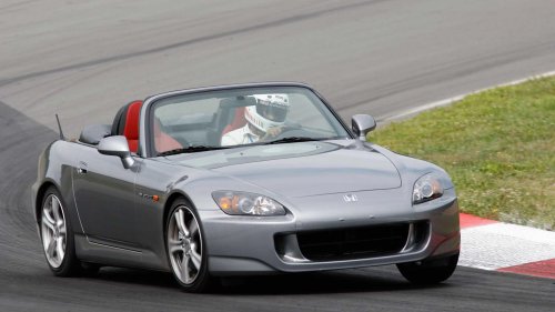 The Japanese sports car that embarrasses Porsche owners on track
