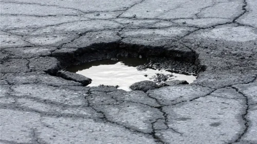 España vuelve a las carreteras de hace cincuenta años: las razones de un abandono que no se detiene