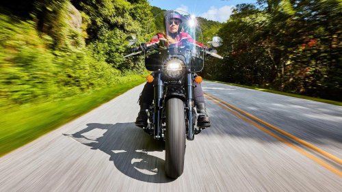 10 most comfortable cruisers for city rides and highway trips