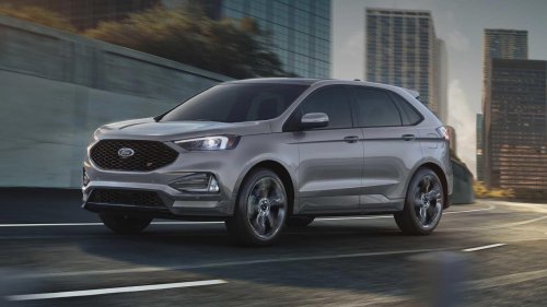 Ford, Ford recalls 1.7 million SUVs for rear camera glitches