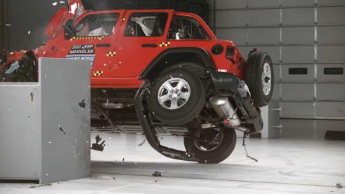 2026 Jeep Wrangler gets frame fix, doesn't rollover in latest IIHS crash test