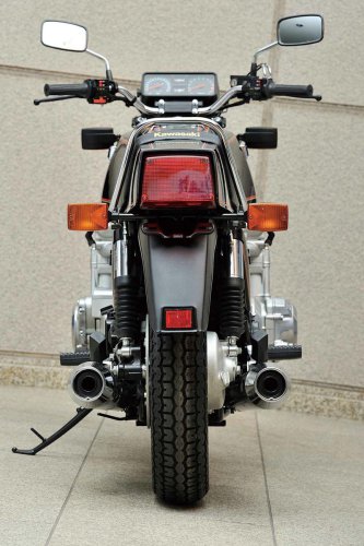 カワサキ「Z1300」｜「Z1の次」を狙って造られた6気筒のモンスターZ【KAWASAKI Z大全】