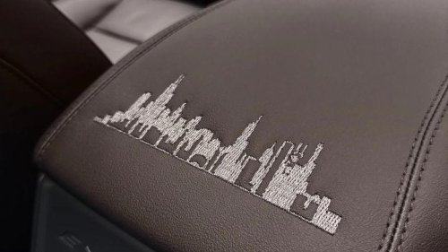 El papa León XIV tiene ahora su propio SUV: hecho en su tierra y con motor V6 híbrido de 318 CV