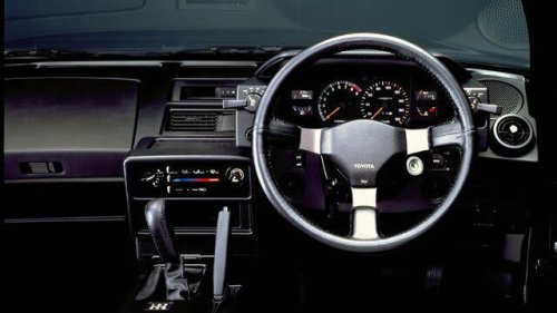 130馬力の1.6ツインカムがしびれる２シーターミッドシップスポーツ【初代MR2 トヨタ/1984年】《国産名車クロニクル》