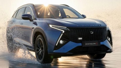 7 plazas, más de 180 CV y etiqueta ECO, el SUV tipo EBRO S800 pero más deportivo ya tiene precios y son una sorpresa