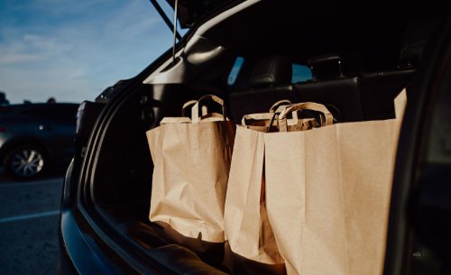 Este gesto cotidiano en el coche puede salirte caro y poner en riesgo a tu familia