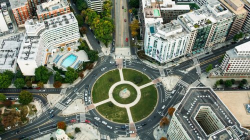 Do you need to use turn signals in roundabouts?
