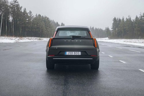 2027 Volvo EX60 ride: Processor-powered family SUV