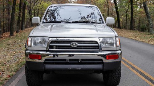 Legendary Toyota 3RZ-FE engine: 300,000 mile reliability