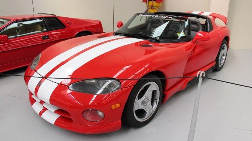 8 old-school V8 cars that still feel dangerous in the best way