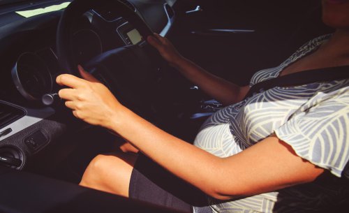 Llevo meses conduciendo embarazada y estos son los consejos que me hubiera gustado recibir