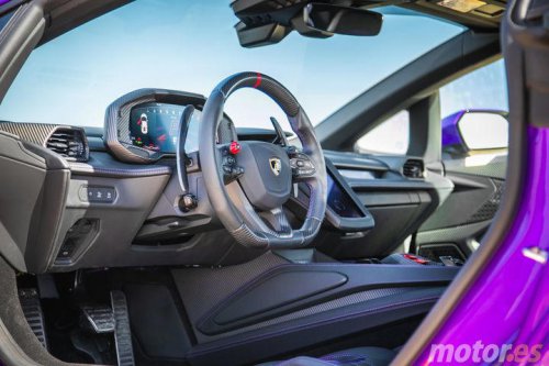 Tras probar el nuevo Temerario de Lamborghini me he convertido en un defensor de los deportivos híbridos, te cuento por qué