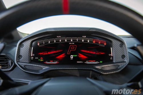 Tras probar el nuevo Temerario de Lamborghini me he convertido en un defensor de los deportivos híbridos, te cuento por qué