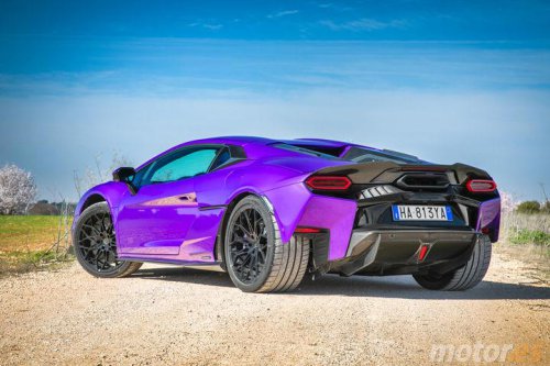 Tras probar el nuevo Temerario de Lamborghini me he convertido en un defensor de los deportivos híbridos, te cuento por qué