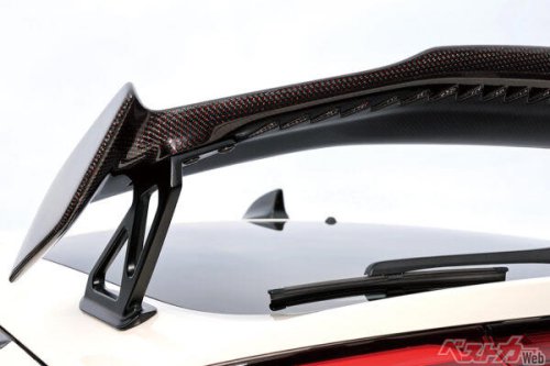 7500rpmまで吠える名機VTEC! 5代目「プレリュードSiR」と現行を乗り比べるとどう感じる?