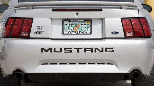 Lawsuit seeks to strike down Florida license plate frame ban after man's arrest for having one on rental car
