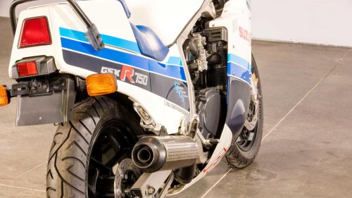 Suzuki, Suzuki built a motorcycle in 1985 that changed everything forever