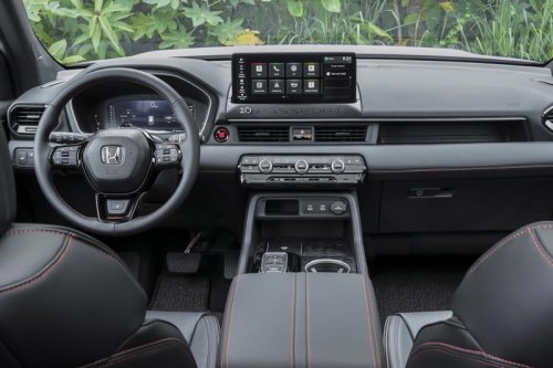 ホンダが北米生産の「アキュラ・インテグラ」とSUV「ホンダ・パスポート」を導入 左ハンドル車のまま発売