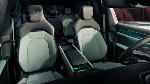 Porsche, Porsche Cayenne, Porsche reveals mid-range 657-HP Cayenne S electric, which is nice, but wow look at the new green interior style package