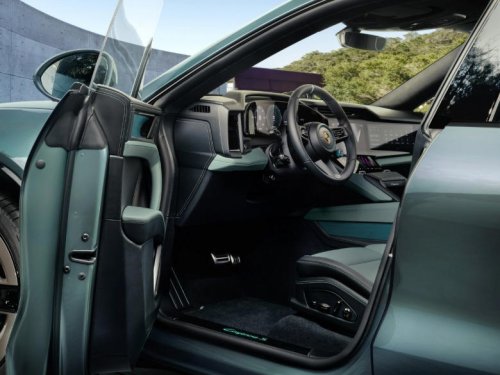 Porsche, Porsche Cayenne, Porsche reveals mid-range 657-HP Cayenne S electric, which is nice, but wow look at the new green interior style package