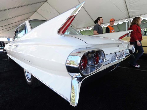 25 classic 1960s cars that defined an era—and which still hold up