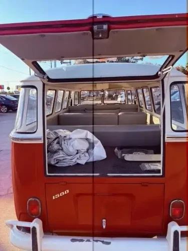 Volkswagen, 1973 Volkswagen bus for sale