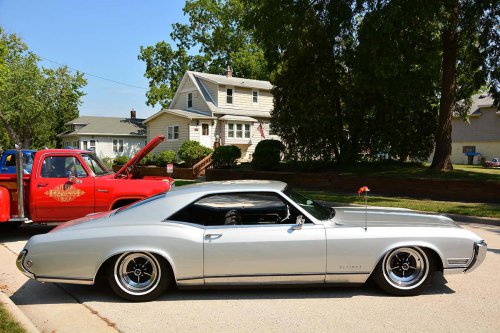 25 classic 1960s cars that defined an era—and which still hold up